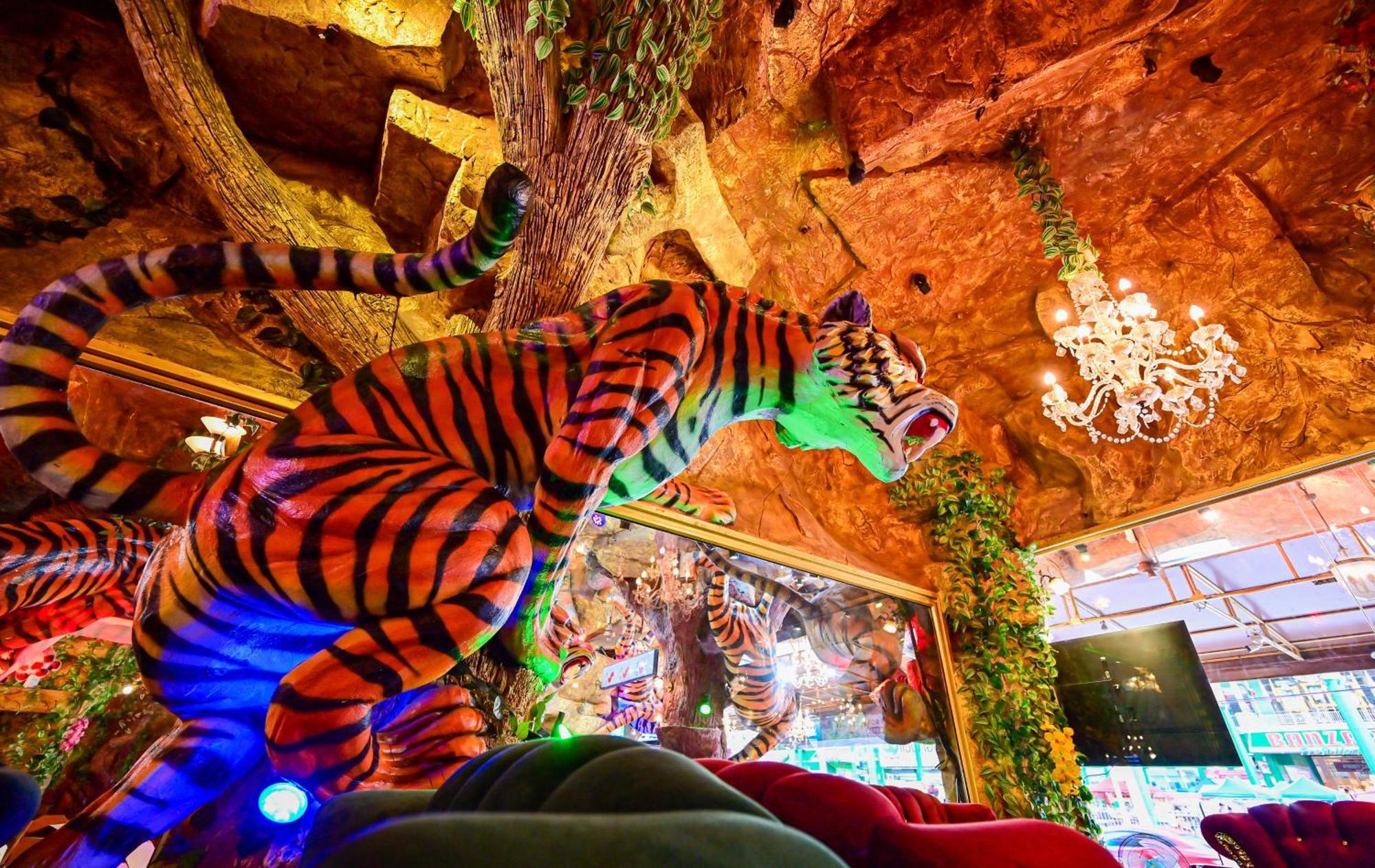 Tiger Complex Hotel Patong Ngoại thất bức ảnh