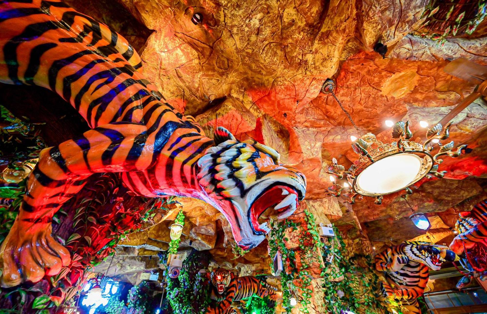 Tiger Complex Hotel Patong Ngoại thất bức ảnh