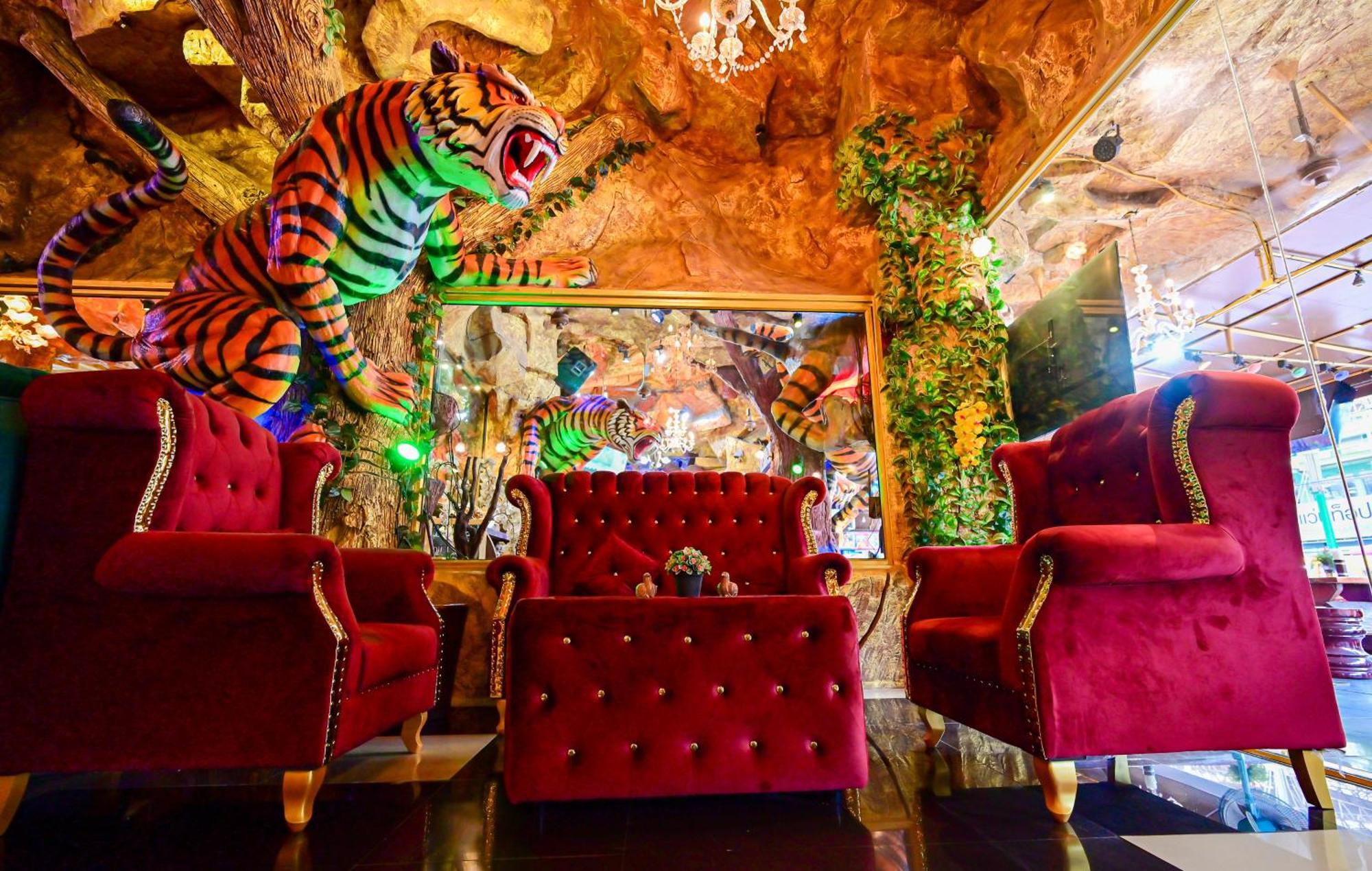 Tiger Complex Hotel Patong Ngoại thất bức ảnh