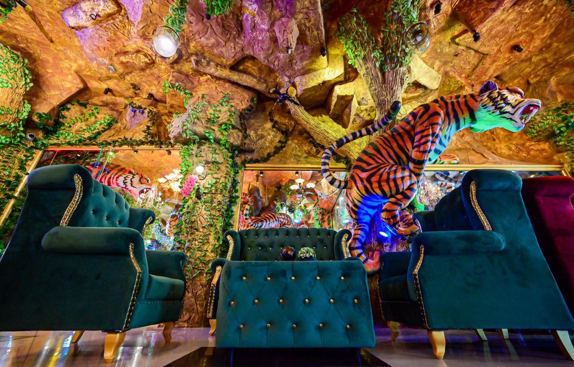 Tiger Complex Hotel Patong Ngoại thất bức ảnh