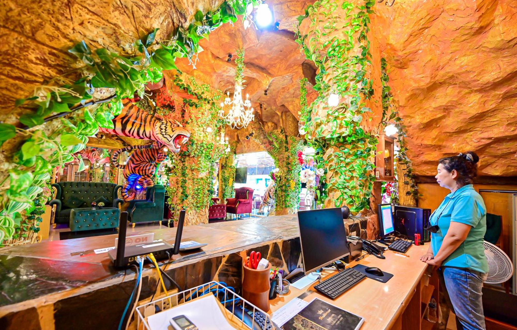 Tiger Complex Hotel Patong Ngoại thất bức ảnh