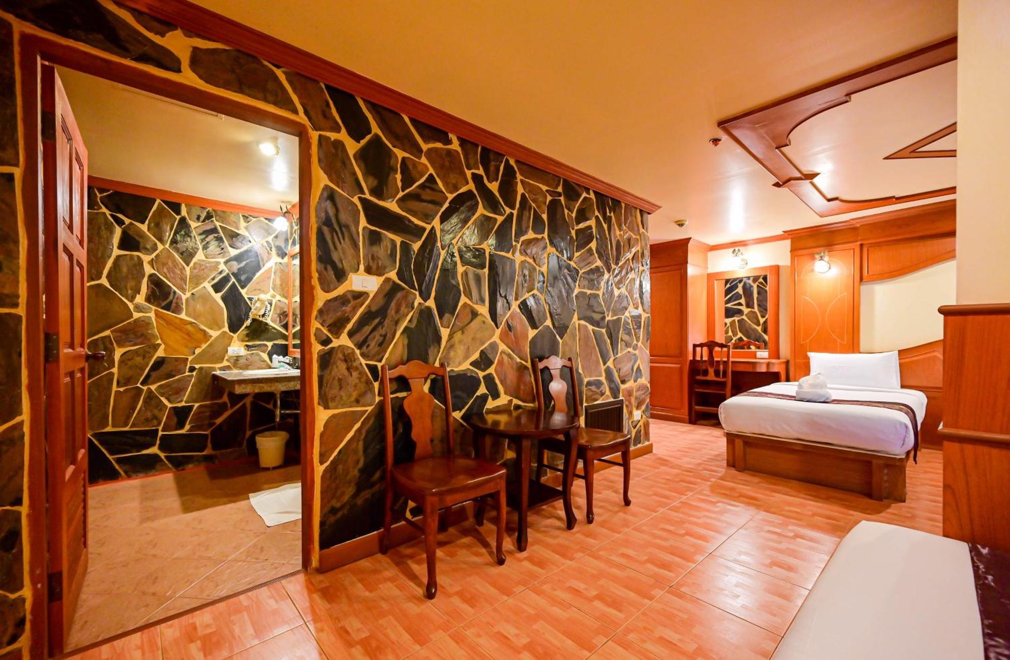 Tiger Complex Hotel Patong Ngoại thất bức ảnh