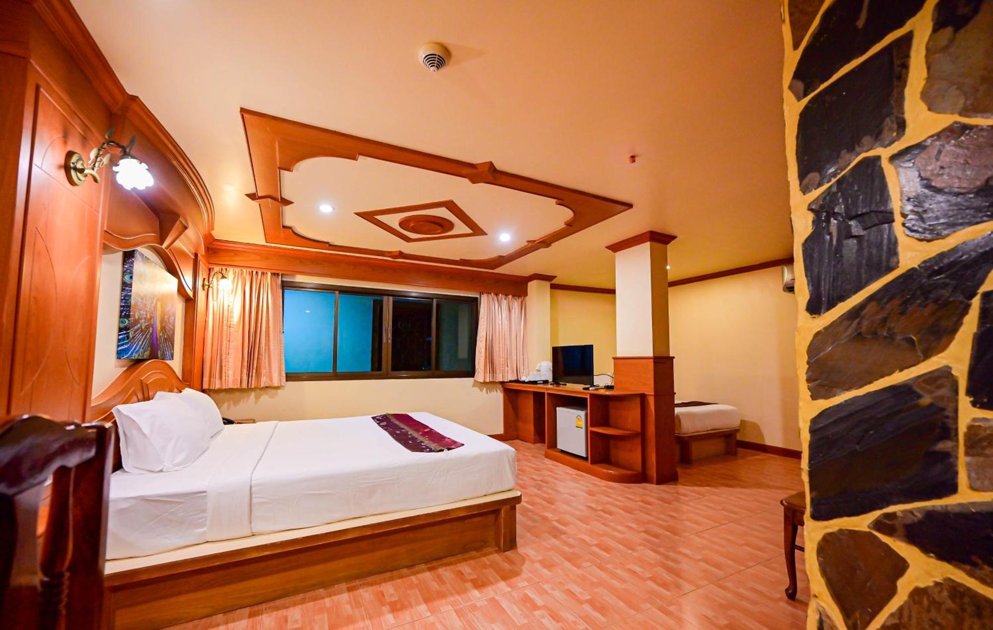 Tiger Complex Hotel Patong Ngoại thất bức ảnh