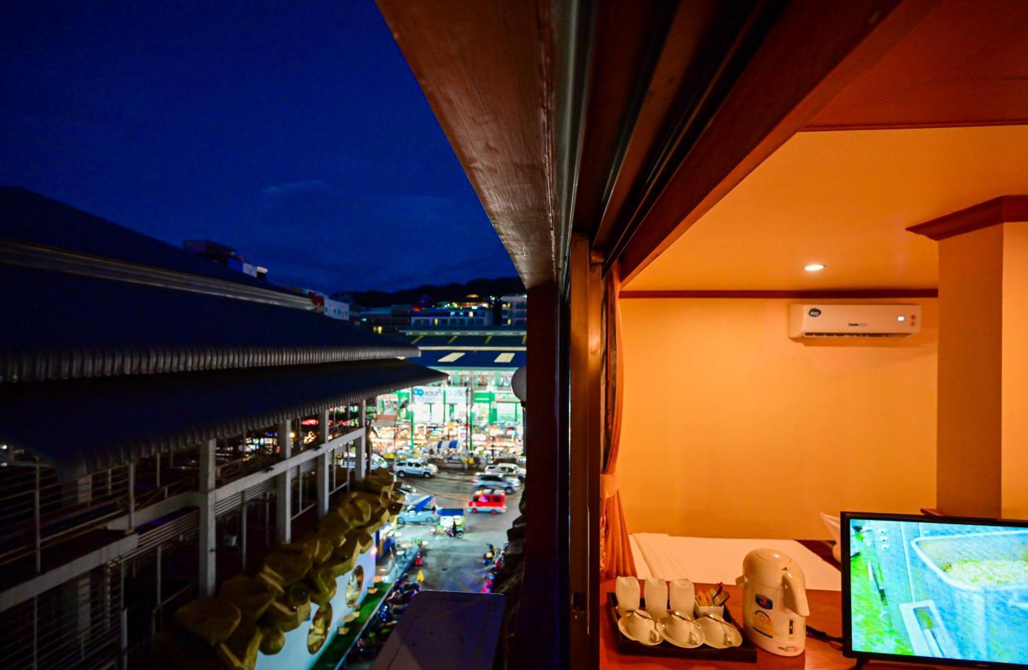 Tiger Complex Hotel Patong Ngoại thất bức ảnh
