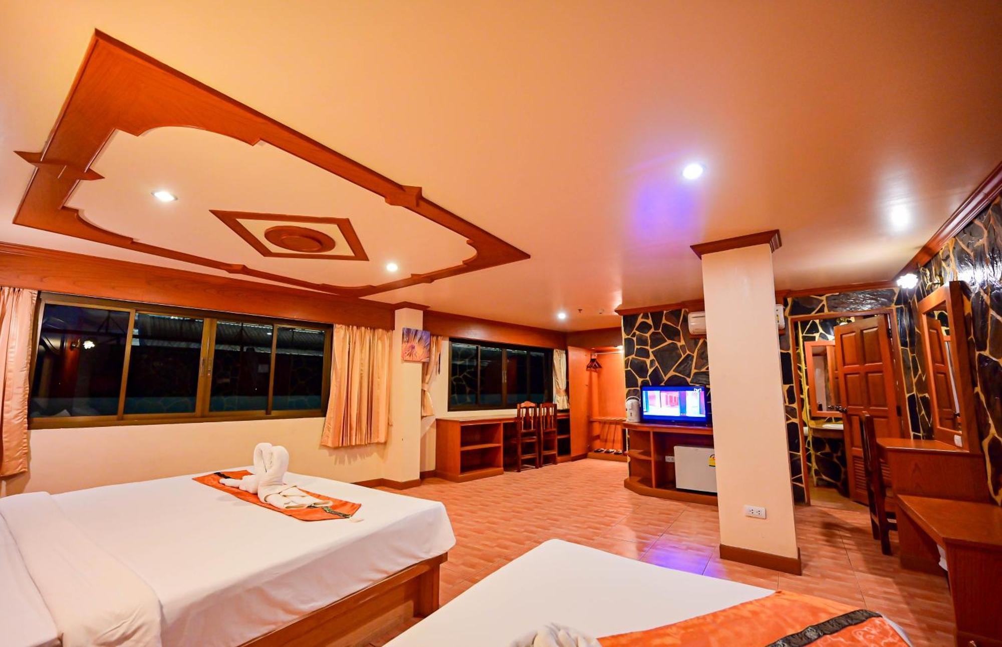 Tiger Complex Hotel Patong Ngoại thất bức ảnh