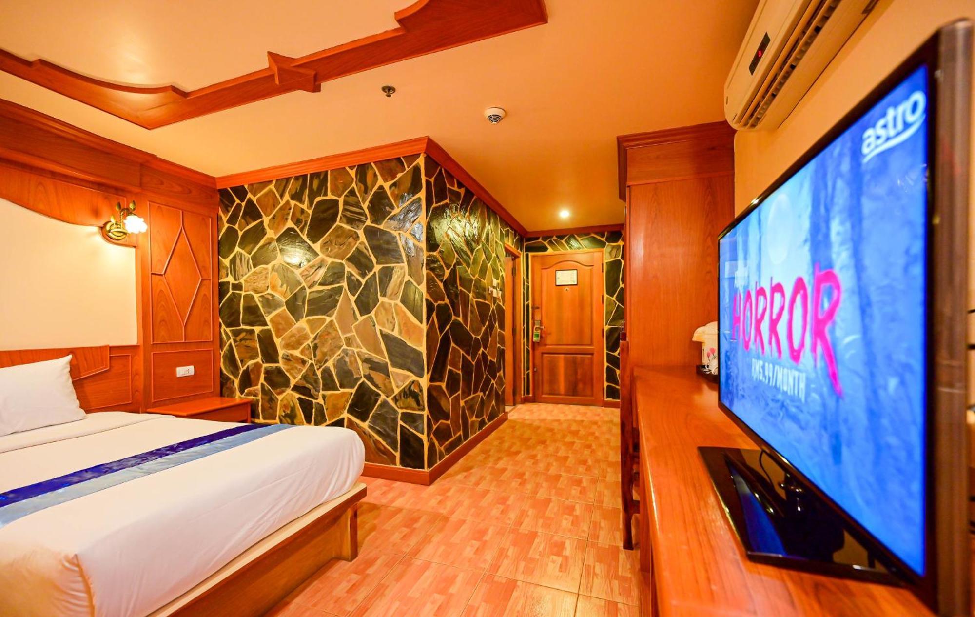 Tiger Complex Hotel Patong Ngoại thất bức ảnh